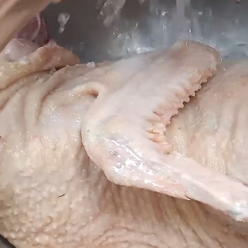Bước 1 Sơ chế thịt vịt Canh vịt hầm đu đủ