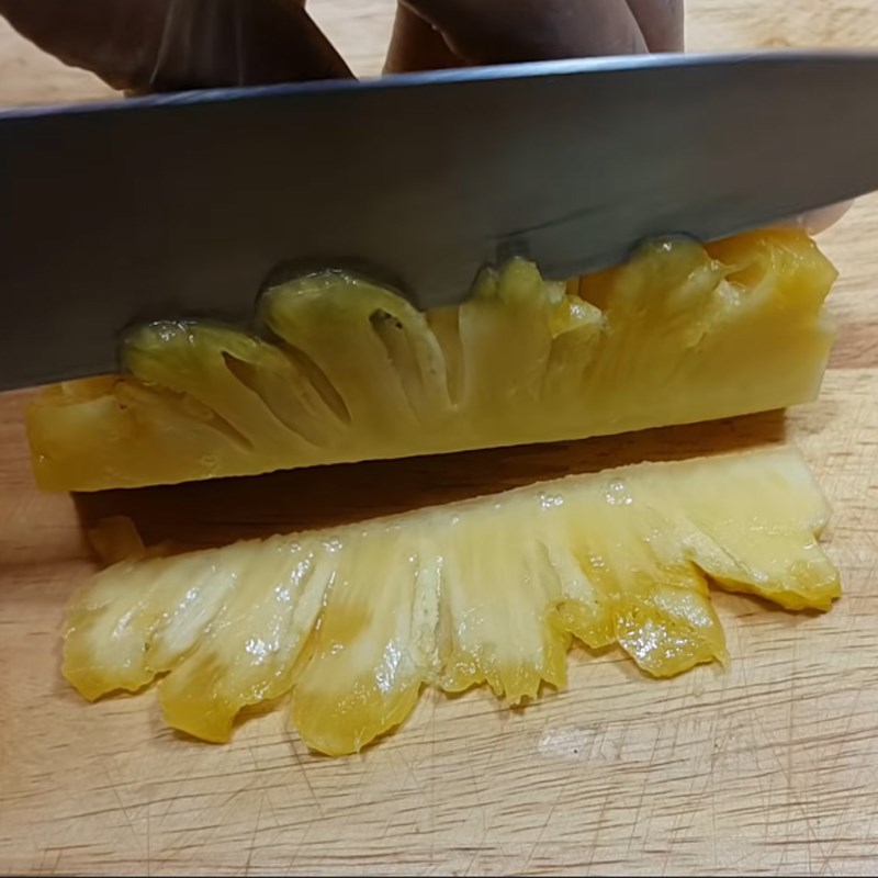Bước 1 Sơ chế thơm Mứt thơm dẻo
