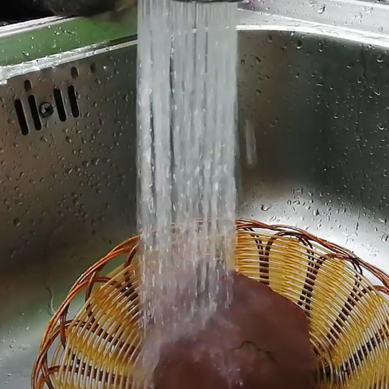 Bước 1 Sơ chế huyết bò và thịt bò Miến thịt bò