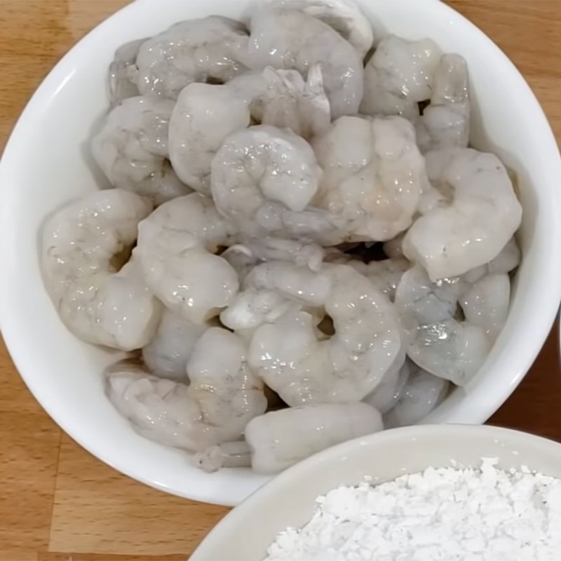 Bước 1 Sơ chế tôm Bánh cuốn tôm dimsum