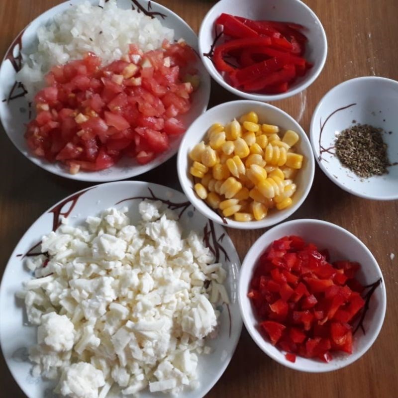 Bước 3 Sơ chế topping Pizza hải sản phô mai (công thức được chia sẻ từ người dùng)