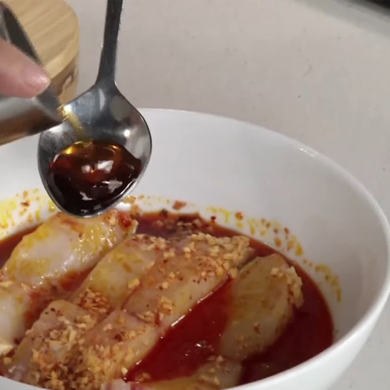 Bước 1 Sơ chế và ướp cá bớp Cá bớp nướng sốt mayo khoai tây