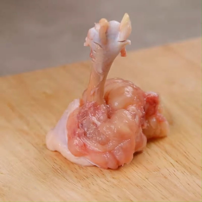 Bước 1 Sơ chế và ướp cánh gà Cánh gà chiên muối tiêu