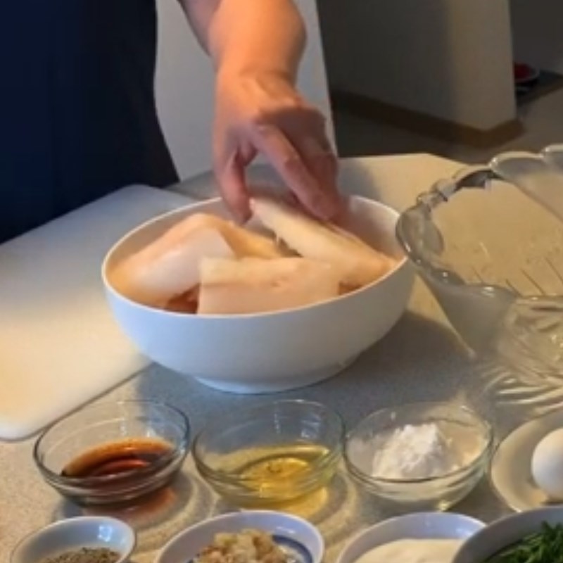 Bước 1 Sơ chế và xay cá thu Chả cá thu hấp trứng