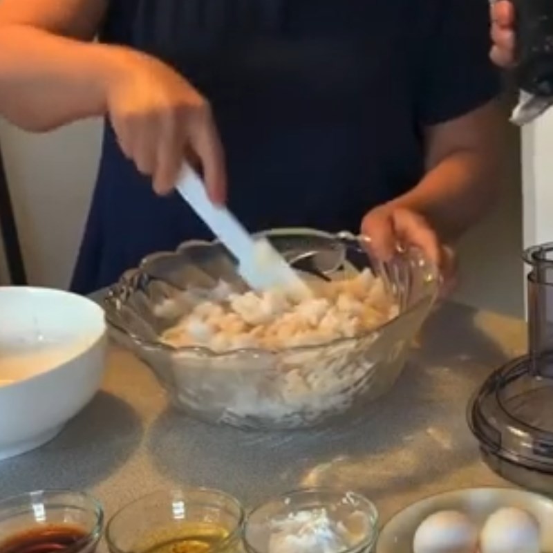 Bước 1 Sơ chế và xay cá thu Chả cá thu hấp trứng