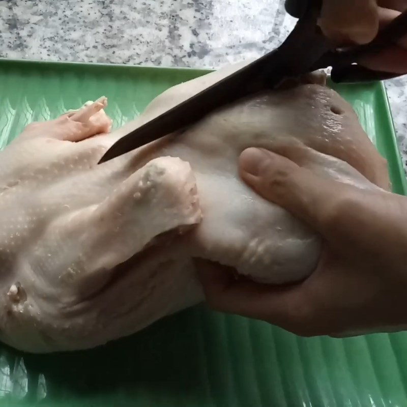 Bước 1 Sơ chế vịt Vịt kho ngũ vị