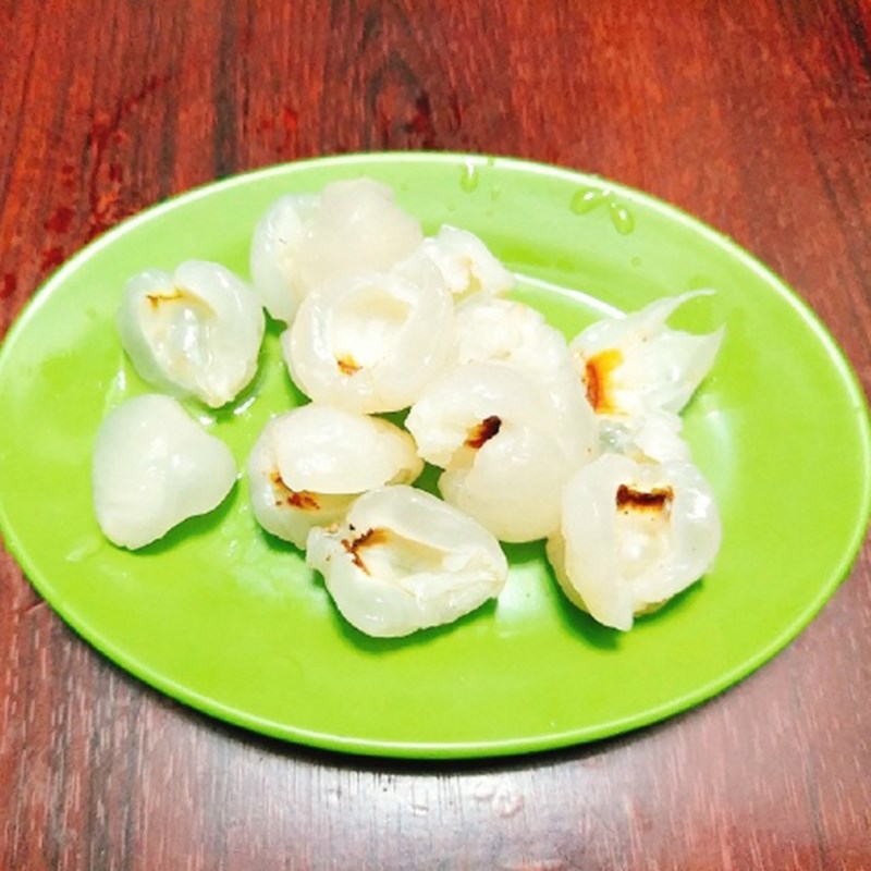Bước 1 Sơ chế vải Thạch vải thanh long