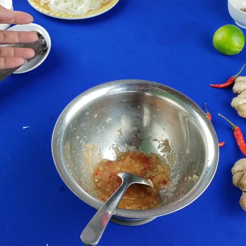 Bước 2 Sơ chế nguyên liệu khác Gỏi xoài ốc giác
