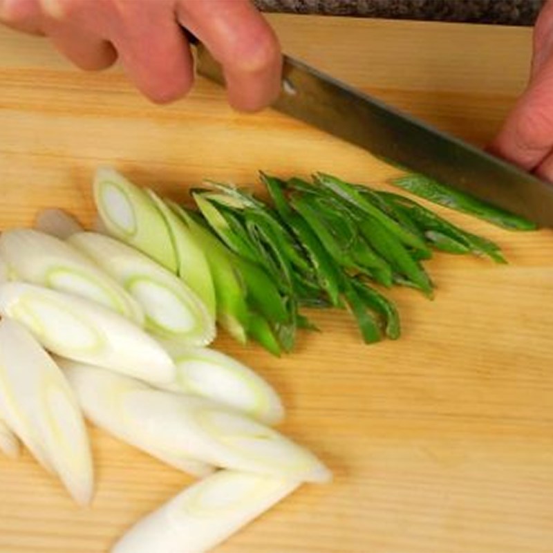 Bước 2 Sơ chế nguyên liệu khác Bí đỏ xào thịt xông khói