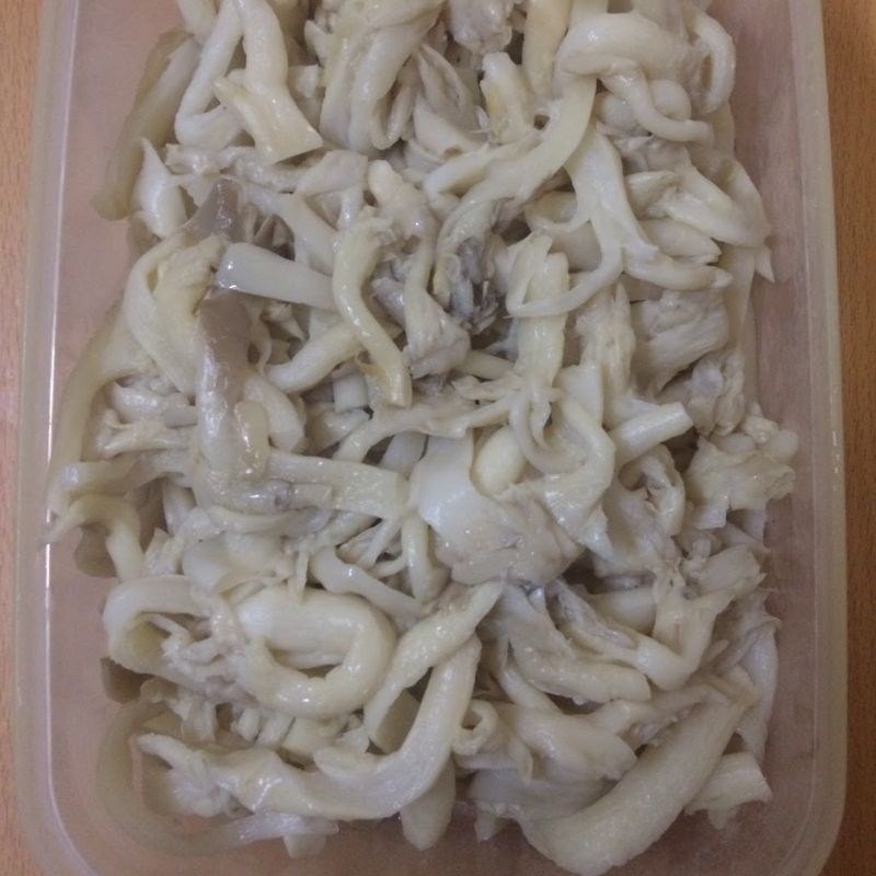 Bước 1 Sơ chế nguyên liệu Bún xào nghệ chay