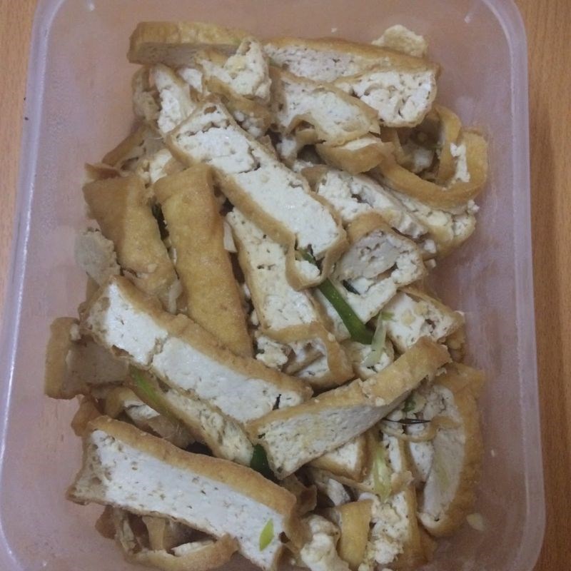 Bước 1 Sơ chế nguyên liệu Bún xào nghệ chay