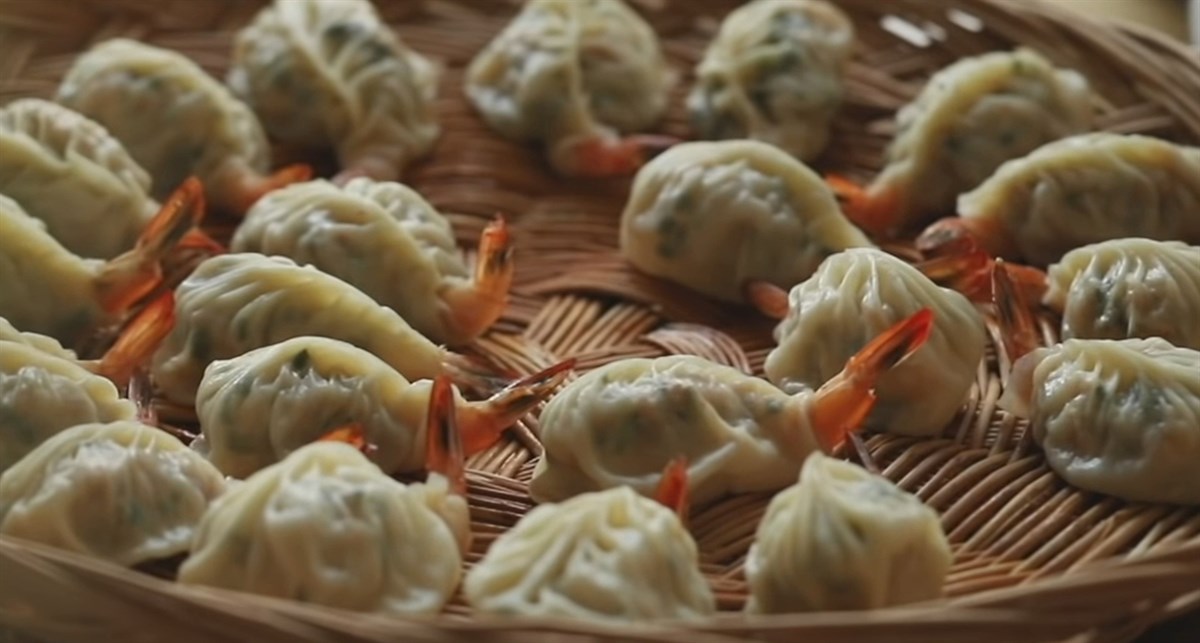 Sủi cảo nhân tôm bí ngòi