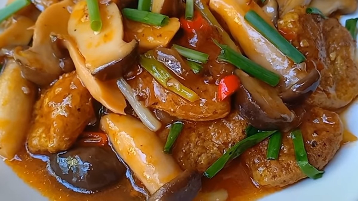 Sườn chay kho nấm đùi gà