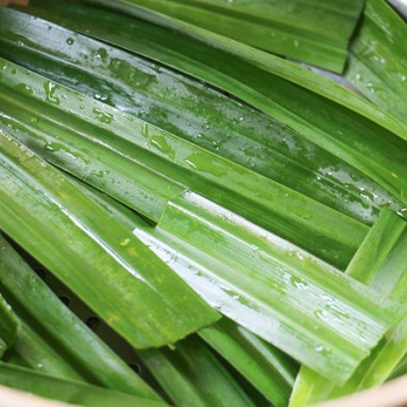 Bước 1 Sơ chế các nguyên liệu Sườn non chay nướng lá dứa