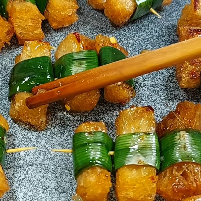 Bước 3 Gói và nướng sườn Sườn non chay nướng lá dứa