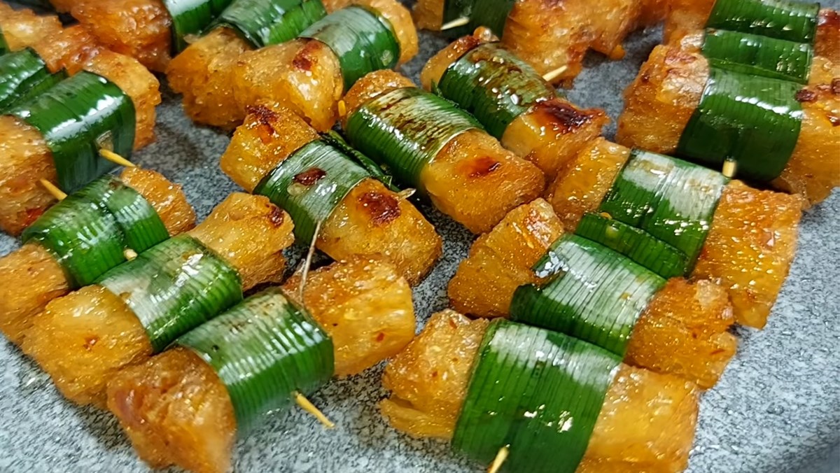 Sườn non chay nướng lá dứa