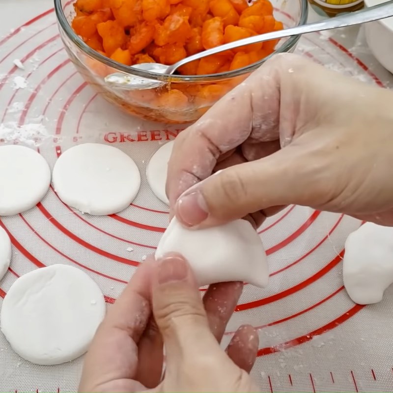 Bước 6 Tạo hình bánh Bánh bột lọc Phan Thiết