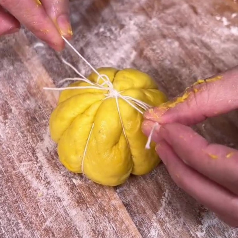 Bước 7 Tạo hình bánh Bánh bao bí đỏ nhân đậu xanh