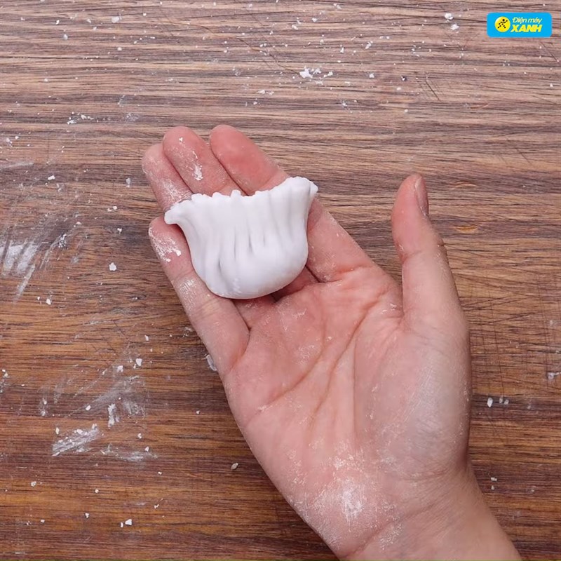 Bước 4 Tạo hình cho bánh Há cảo hấp nhân tôm thịt