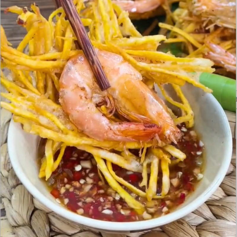 Bước 3 Thành phẩm Bánh tôm chiên Tây Hồ (Công thức được chia sẻ từ Tiktok Cách Nấu Ngon cùng Cách Nấu Ngon)