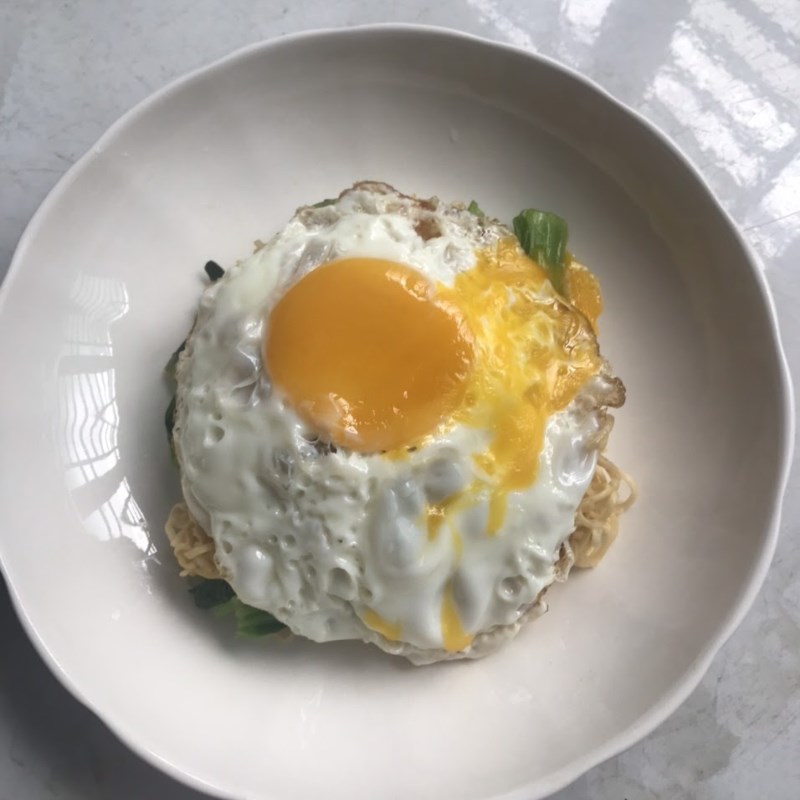 Bước 3 Thành phẩm Mì xào rau cải