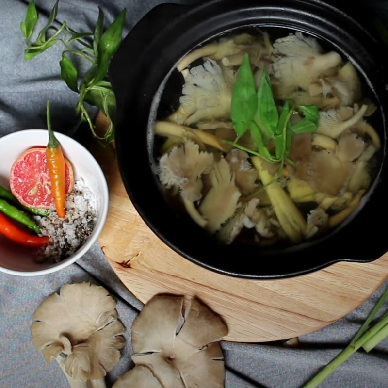 Bước 3 Thành phẩm Canh nấm bào ngư nấu sả