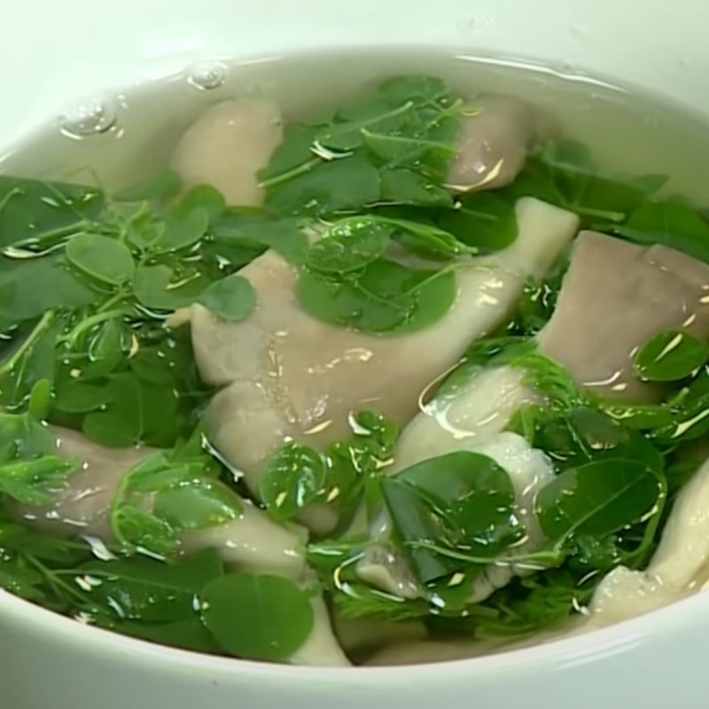 Bước 4 Thành phẩm Canh nấm bào ngư chùm ngây