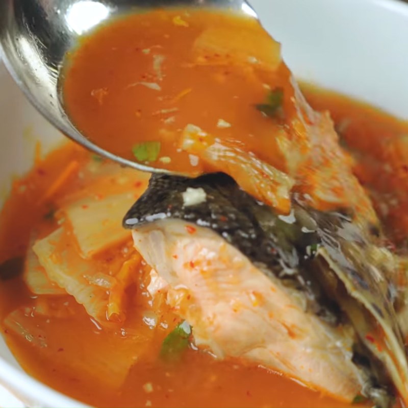 Bước 6 Thành phẩm Canh kim chi đầu cá hồi