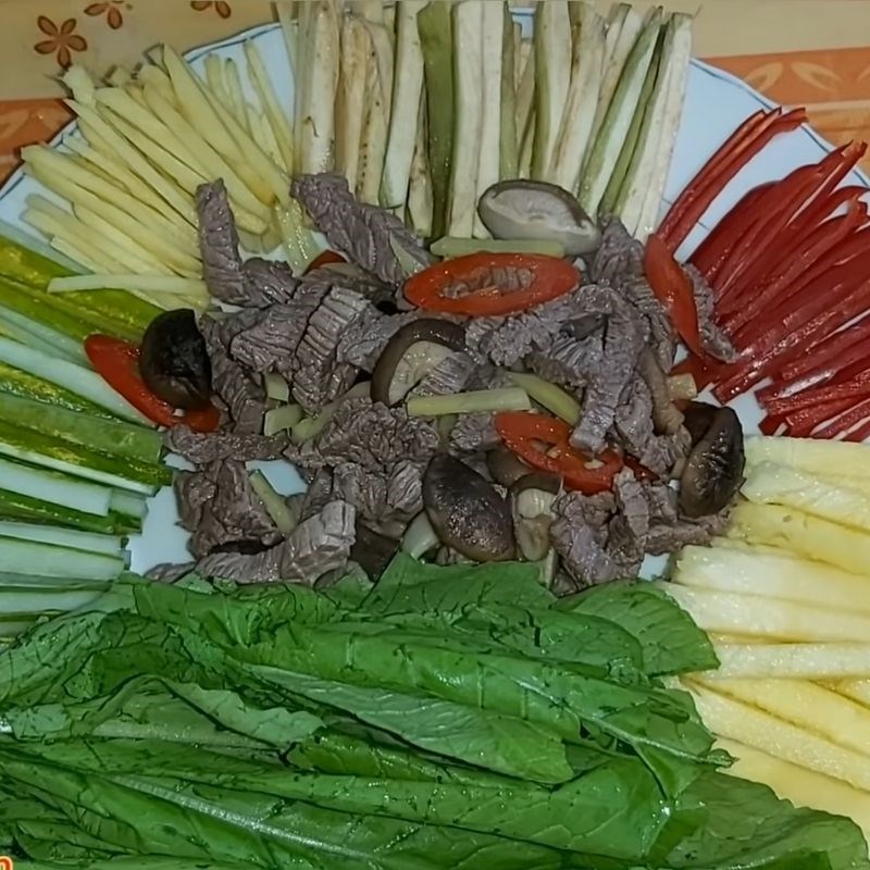 Bước 3 Thành phẩm Bò luộc nấm cuốn cải