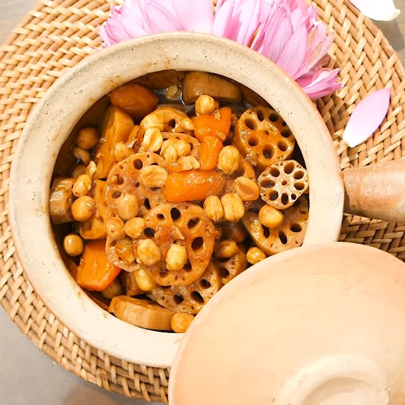 Bước 4 Thành phẩm Củ sen kho hạt sen