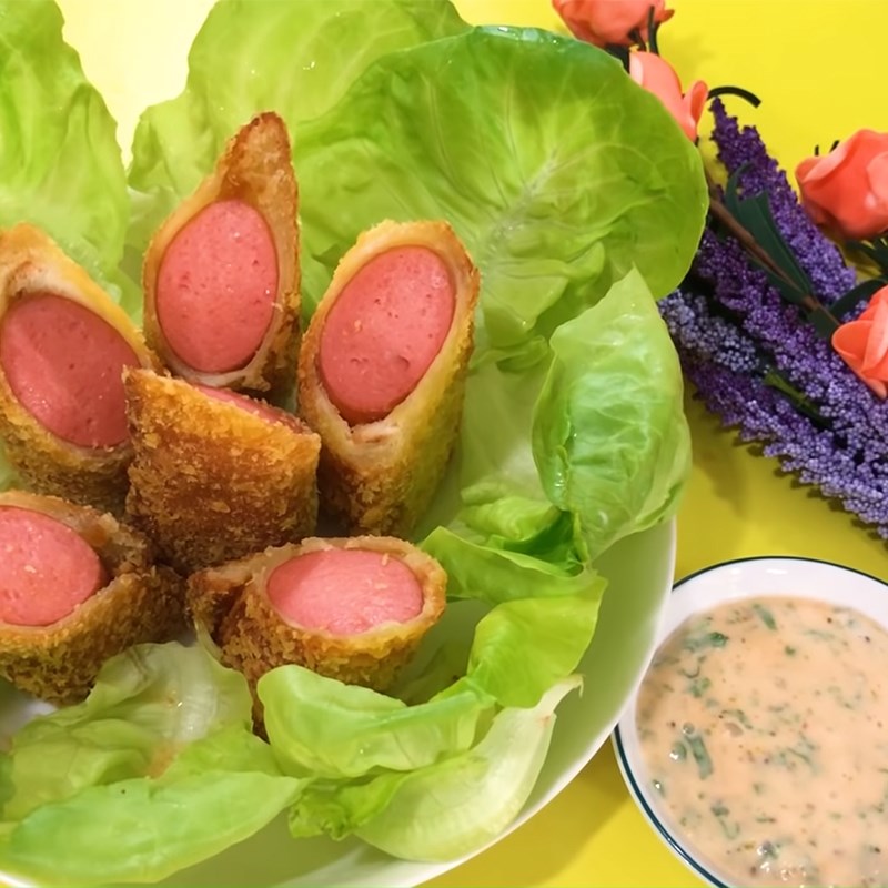 Bước 5 Thành phẩm Sandwich cuộn xúc xích