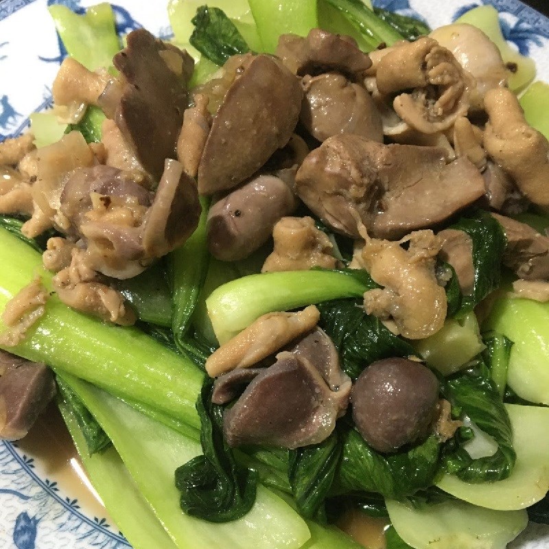 Bước 3 Thành phẩm Cải thìa xào lòng gà