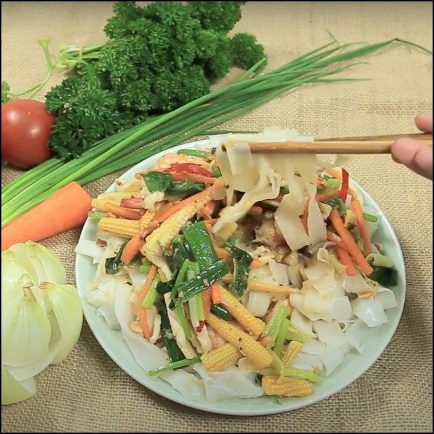 Bước 5 Thành phẩm Phở trộn hải sản