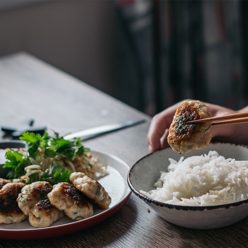Bước 5 Thành phẩm Chả tôm chiên kiểu Thái