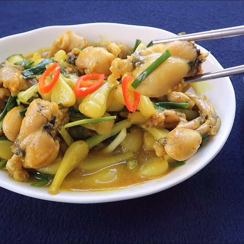 Bước 3 Thành phẩm Ếch xào củ kiệu