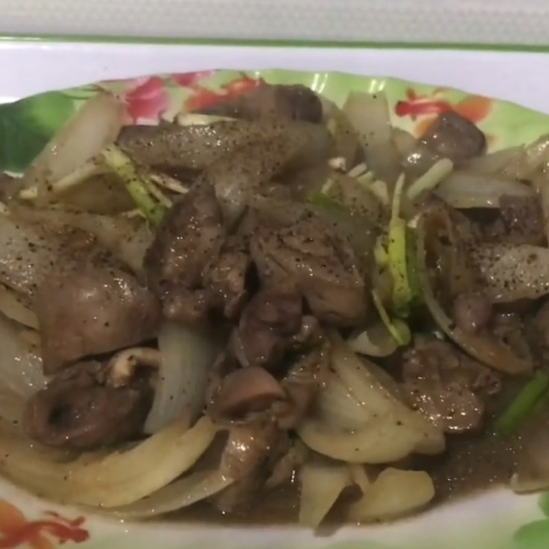 Bước 5 Thành phẩm Lòng gà xào hành tây