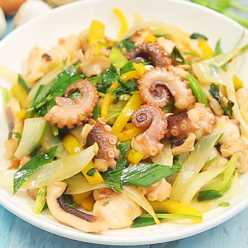 Bước 4 Thành phẩm Bạch tuộc xào cần tây