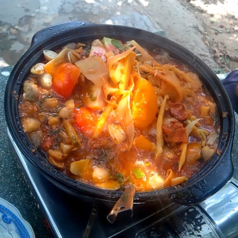 Bước 5 Thành phẩm Lẩu gà măng cay