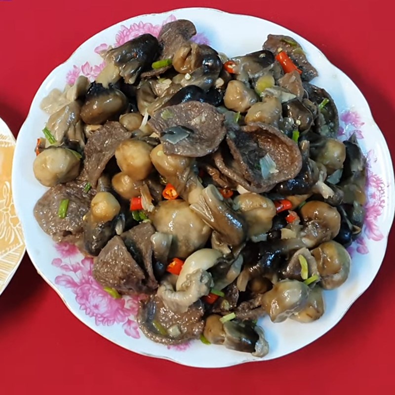 Bước 5 Thành phẩm Nấm rơm xào thịt bò chay