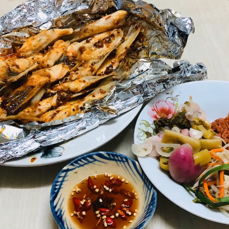 Bước 4 Thành phẩm Vây cá hồi nướng giấy bạc