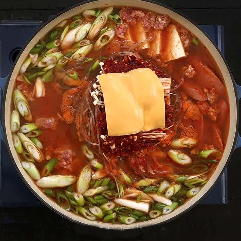Bước 5 Thành phẩm Lẩu mì Hàn Quốc