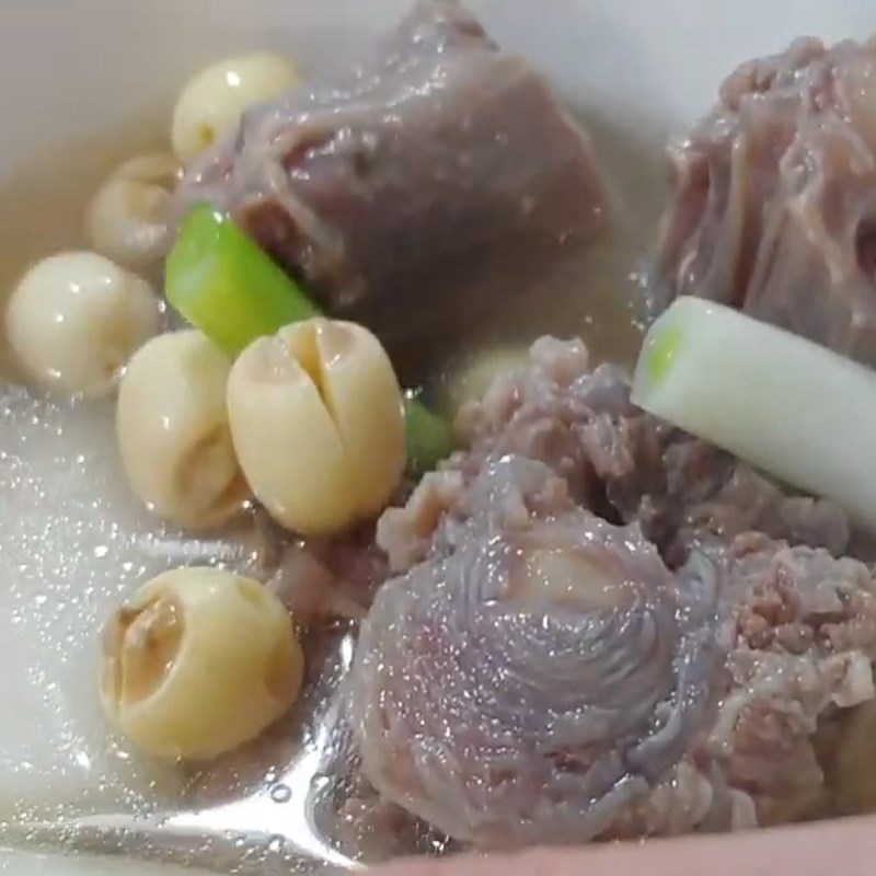 Bước 6 Thành phẩm Đuôi bò hầm hạt sen