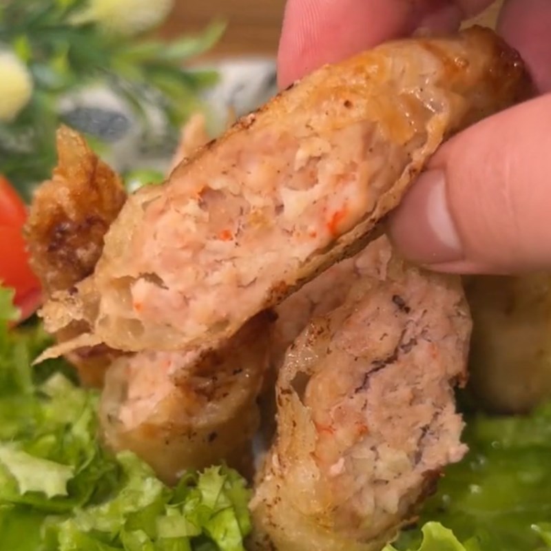 Bước 4 Thành phẩm Chả giò tôm thịt (Công thức được chia sẻ từ Tiktok Cách Nấu Ngon cùng Cách Nấu Ngon)