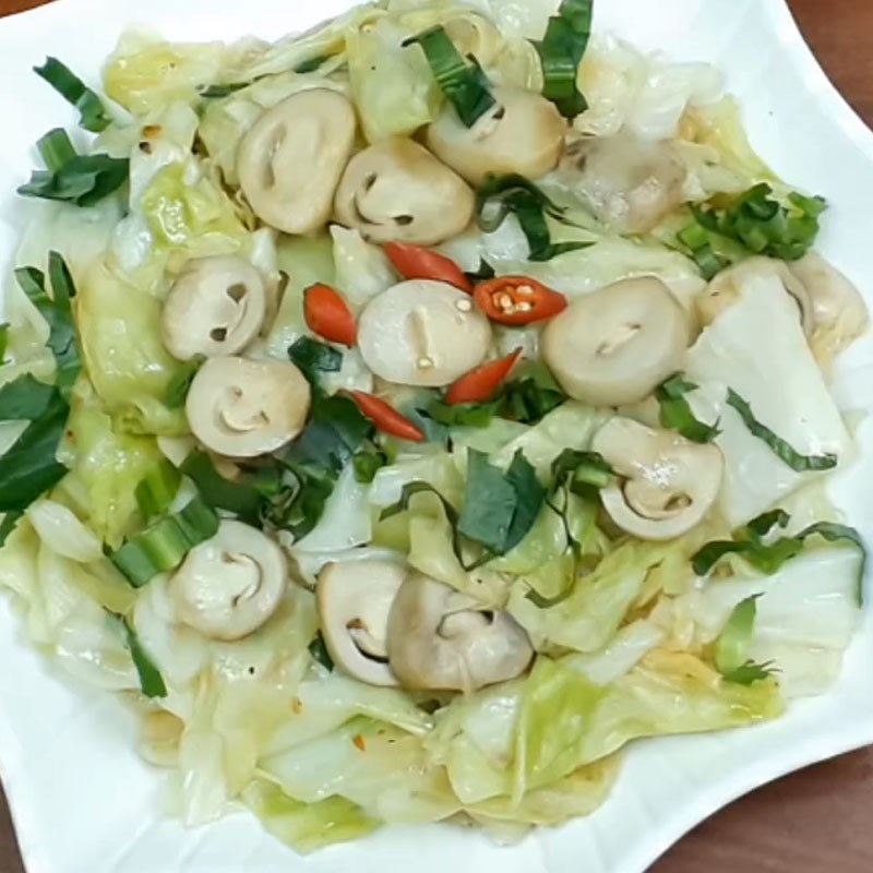 Bước 4 Thành phẩm Bắp cải xào nấm