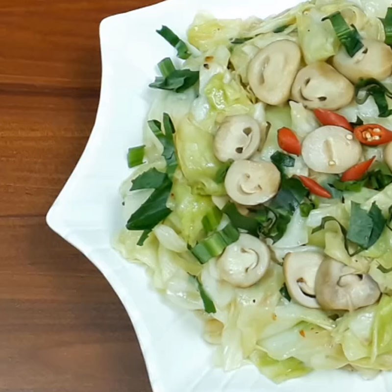Bước 4 Thành phẩm Bắp cải xào nấm