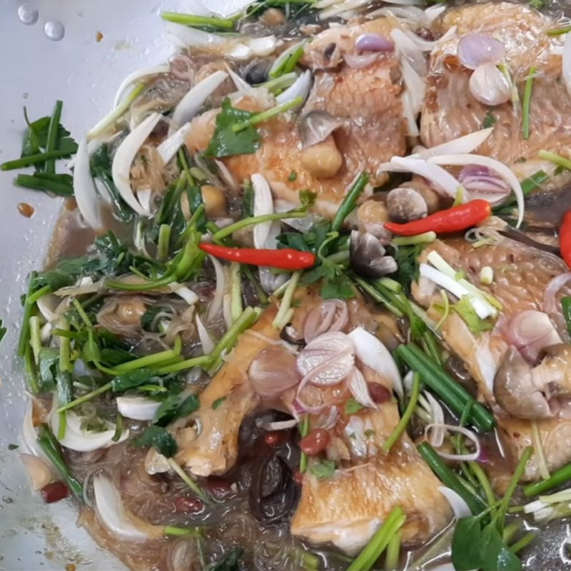 Bước 4 Thành phẩm Cá diêu hồng kho tương hột với nấm