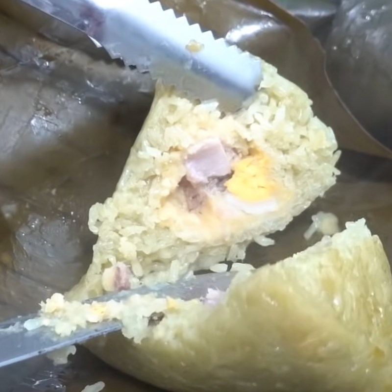 Bước 7 Thành phẩm Bánh ú nhân mặn miền Tây
