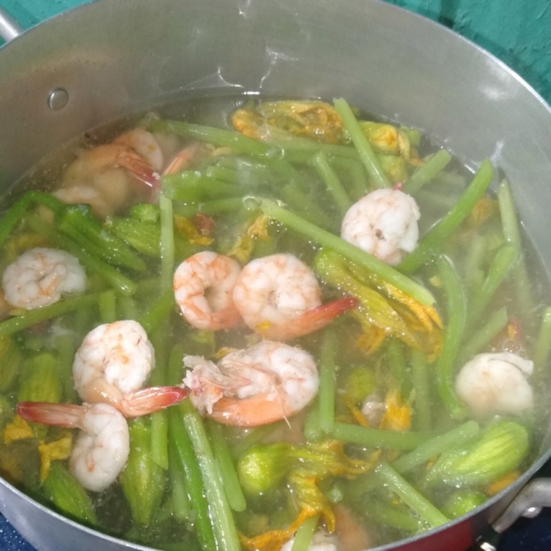 Bước 3 Thành phẩm Canh bông bí nấu tôm