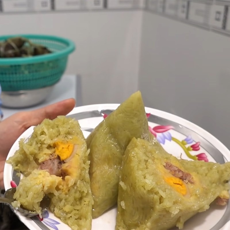Bước 7 Thành phẩm Bánh ú nhân mặn miền Tây