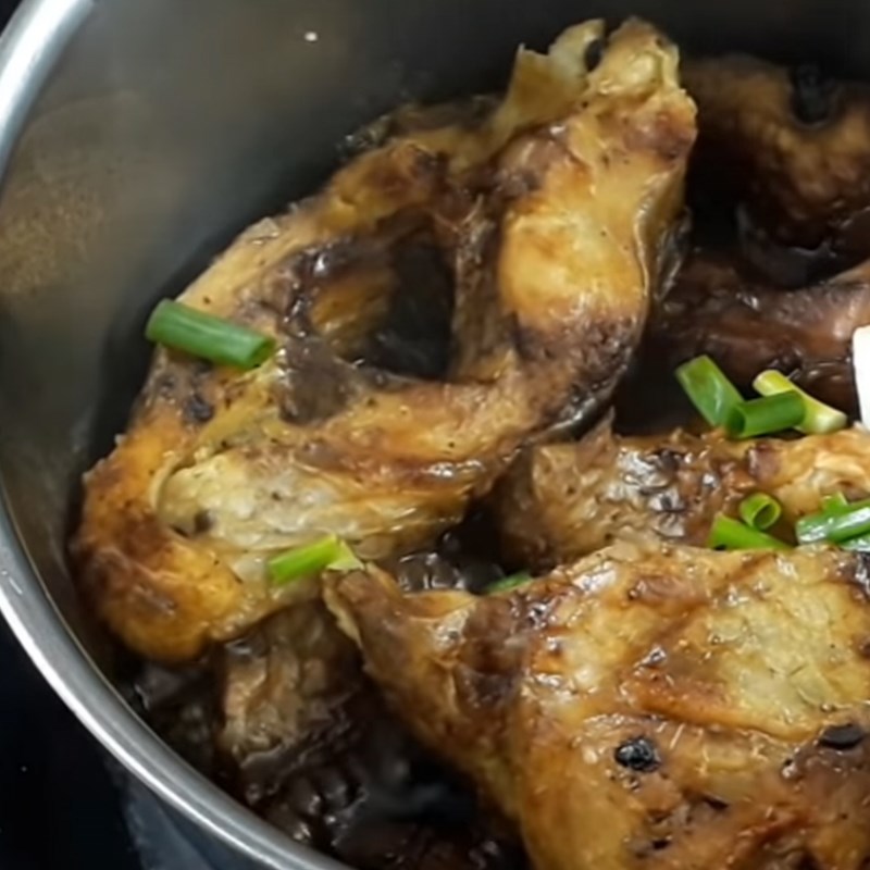 Bước 5 Thành phẩm Cá diêu hồng kho tiêu với thịt ba chỉ